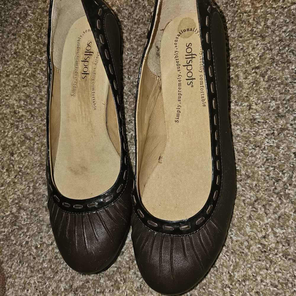Softspots Women's Dark Brown Low Heel